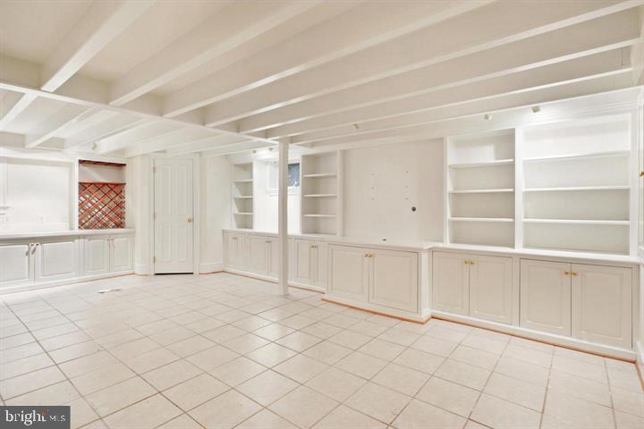 1515 CEDAR AVE, MCLEAN, Virginia 22101, 3 Bedrooms Bedrooms, 6 Rooms Rooms,2 BathroomsBathrooms,Residential,For sale,1515 CEDAR AVE,VAFX2260750 MLS # VAFX2260750