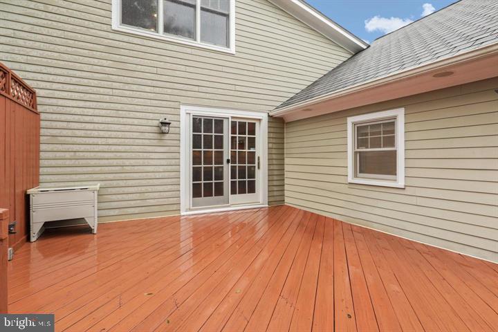 1515 CEDAR AVE, MCLEAN, Virginia 22101, 3 Bedrooms Bedrooms, 6 Rooms Rooms,2 BathroomsBathrooms,Residential,For sale,1515 CEDAR AVE,VAFX2260750 MLS # VAFX2260750