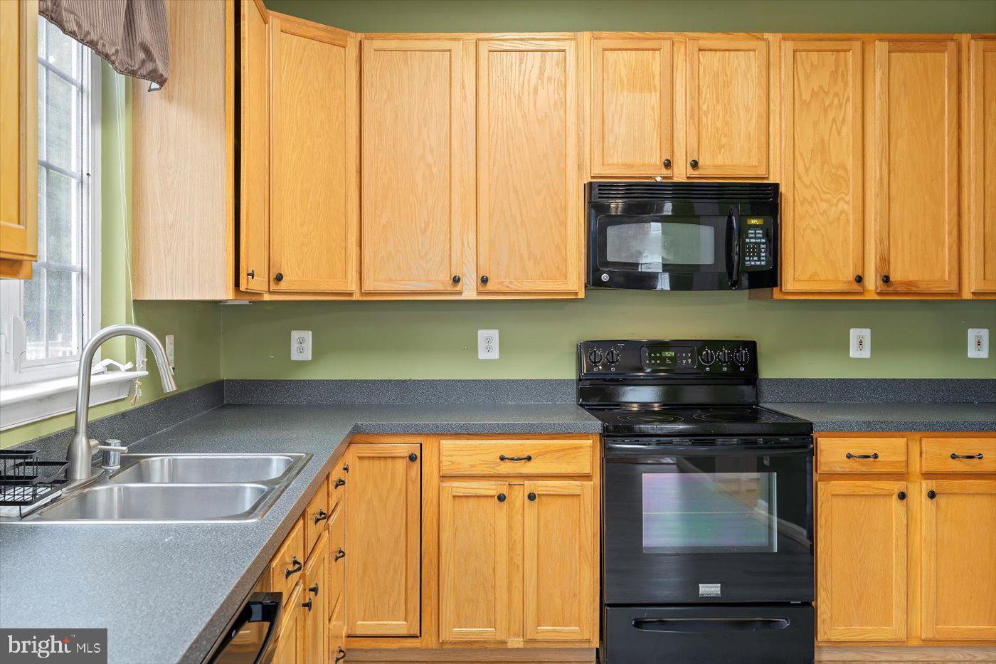 11202 NEWMAN CT, FREDERICKSBURG, Virginia 22407, 3 Bedrooms Bedrooms, ,2 BathroomsBathrooms,Residential,For sale,11202 NEWMAN CT,VASP2035442 MLS # VASP2035442