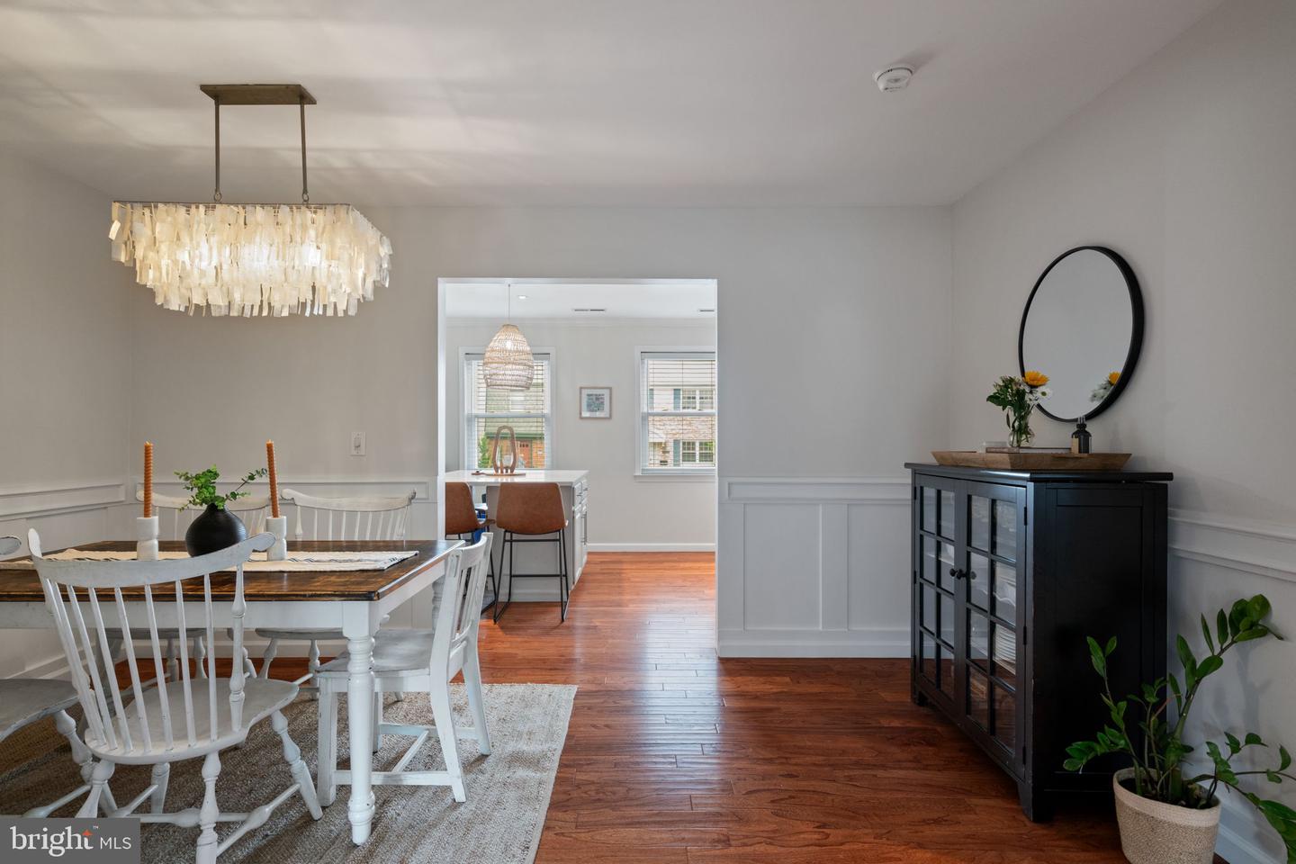 8133 LARKIN LN, VIENNA, Virginia 22182, 4 Bedrooms Bedrooms, ,3 BathroomsBathrooms,Residential,For sale,8133 LARKIN LN,VAFX2261076 MLS # VAFX2261076
