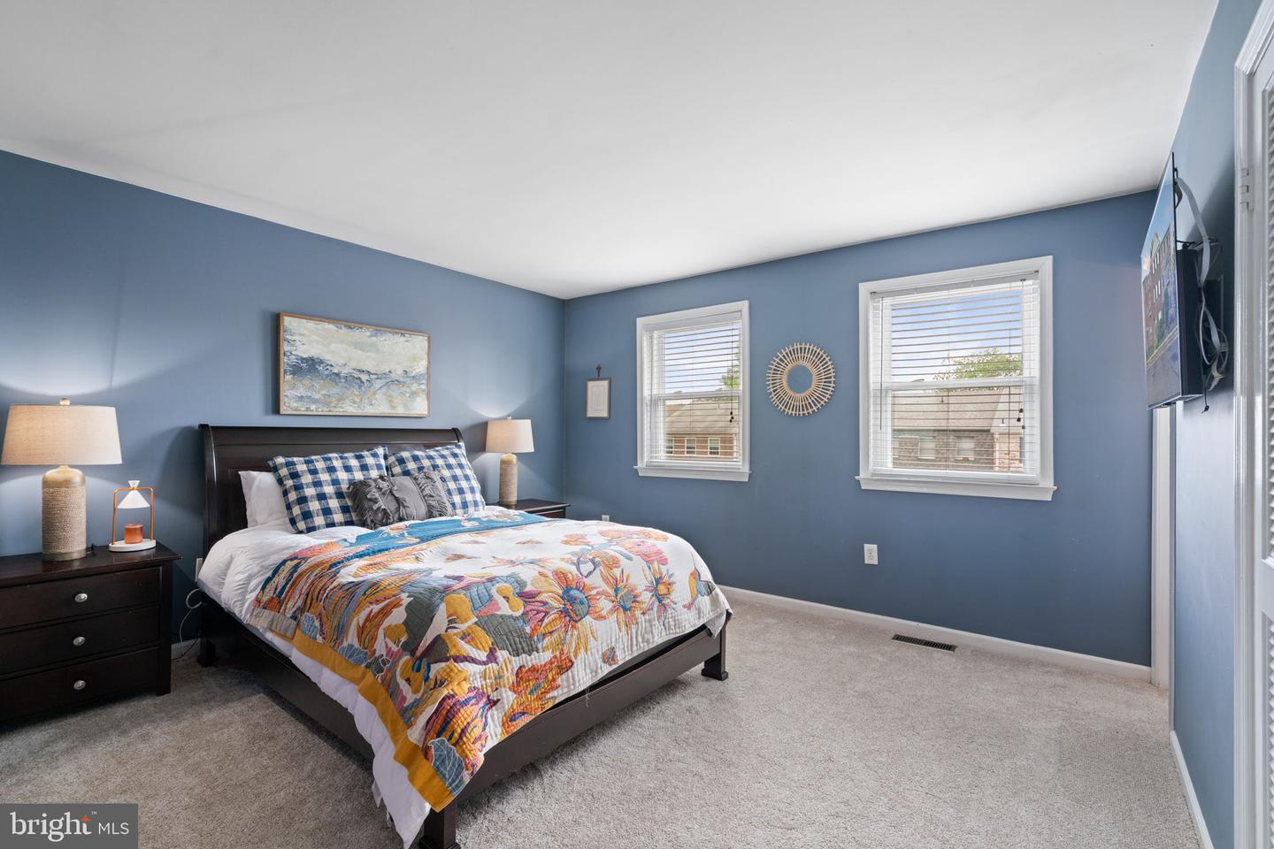 8133 LARKIN LN, VIENNA, Virginia 22182, 4 Bedrooms Bedrooms, ,3 BathroomsBathrooms,Residential,For sale,8133 LARKIN LN,VAFX2261076 MLS # VAFX2261076