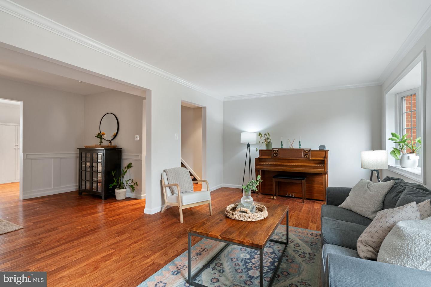 8133 LARKIN LN, VIENNA, Virginia 22182, 4 Bedrooms Bedrooms, ,3 BathroomsBathrooms,Residential,For sale,8133 LARKIN LN,VAFX2261076 MLS # VAFX2261076