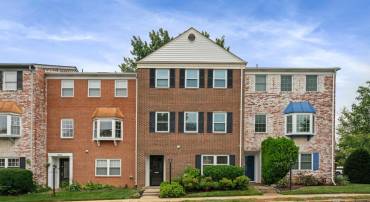 8133 LARKIN LN, VIENNA, Virginia 22182, 4 Bedrooms Bedrooms, ,3 BathroomsBathrooms,Residential,For sale,8133 LARKIN LN,VAFX2261076 MLS # VAFX2261076