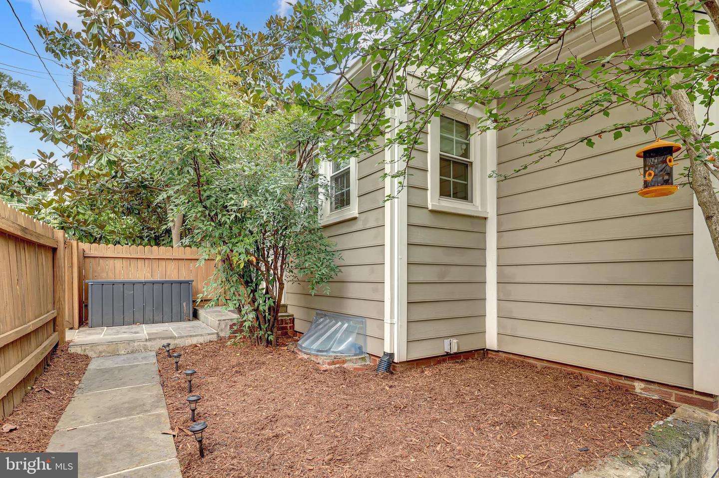 1130 17TH ST S, ARLINGTON, Virginia 22202, 3 Bedrooms Bedrooms, ,3 BathroomsBathrooms,Residential,For sale,1130 17TH ST S,VAAR2062234 MLS # VAAR2062234