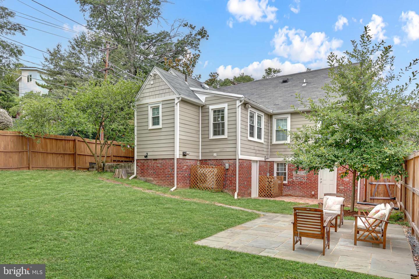 1130 17TH ST S, ARLINGTON, Virginia 22202, 3 Bedrooms Bedrooms, ,3 BathroomsBathrooms,Residential,For sale,1130 17TH ST S,VAAR2062234 MLS # VAAR2062234
