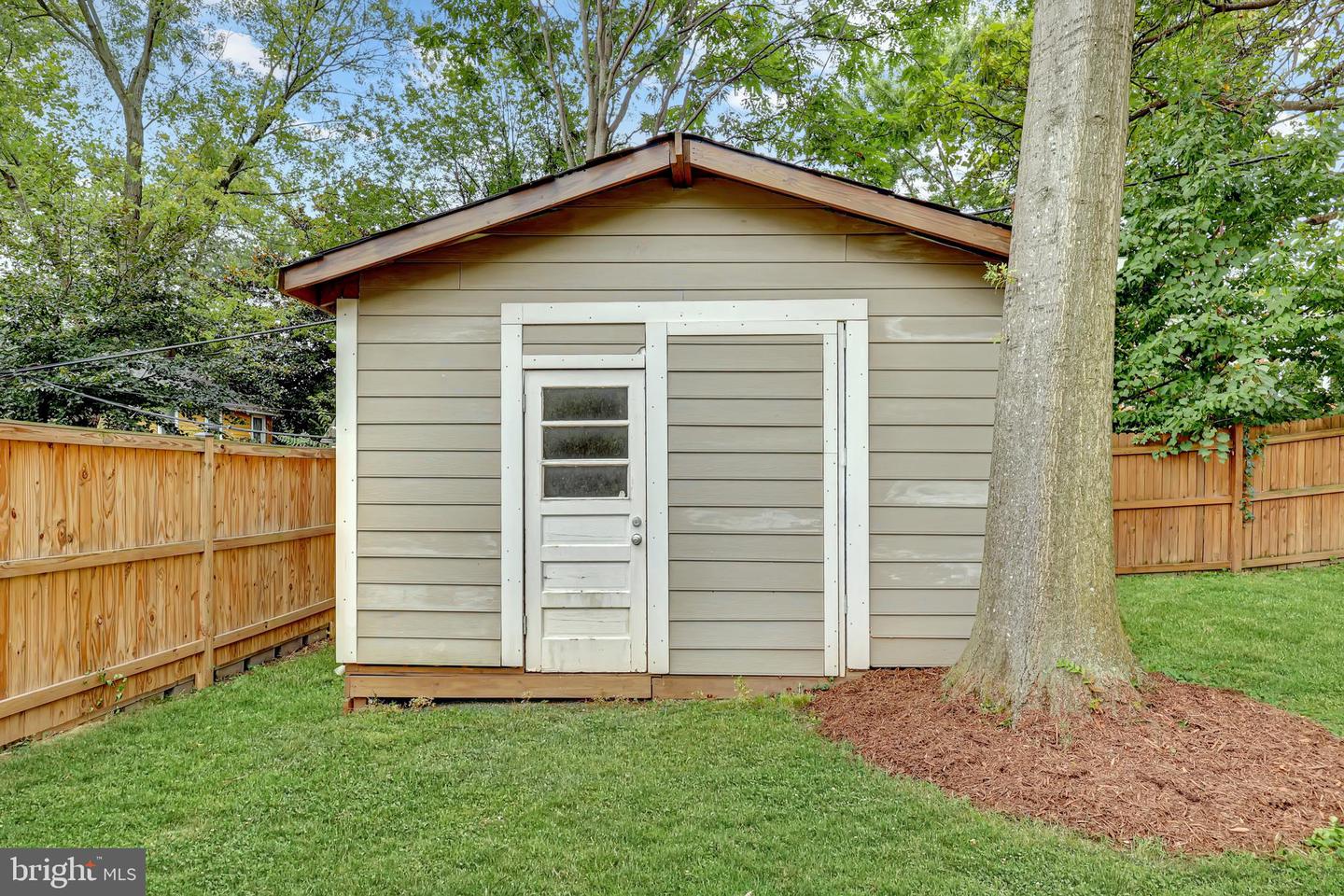 1130 17TH ST S, ARLINGTON, Virginia 22202, 3 Bedrooms Bedrooms, ,3 BathroomsBathrooms,Residential,For sale,1130 17TH ST S,VAAR2062234 MLS # VAAR2062234