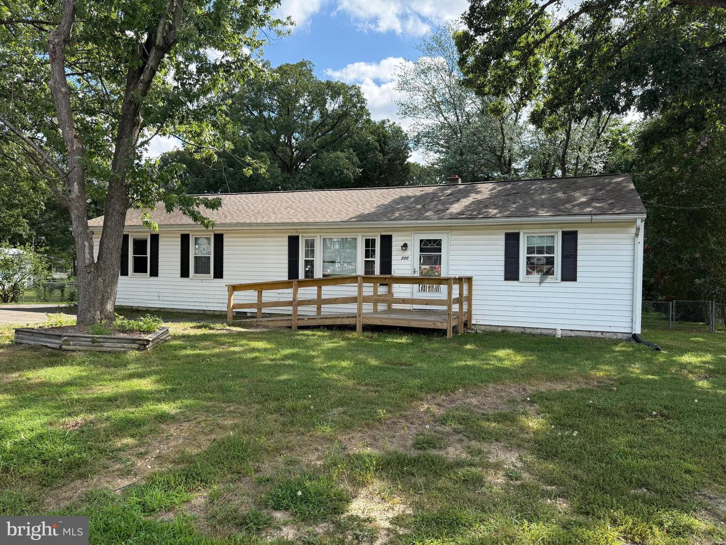 200 PENDER ST, FREDERICKSBURG, Virginia 22408, 4 Bedrooms Bedrooms, ,2 BathroomsBathrooms,Residential,For sale,200 PENDER ST,VASP2035476 MLS # VASP2035476