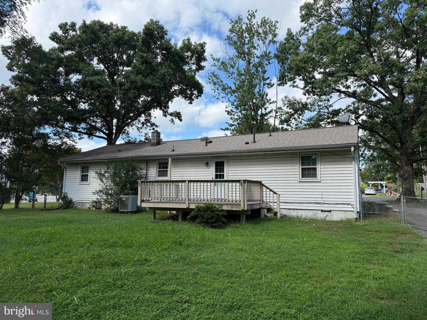 200 PENDER ST, FREDERICKSBURG, Virginia 22408, 4 Bedrooms Bedrooms, ,2 BathroomsBathrooms,Residential,For sale,200 PENDER ST,VASP2035476 MLS # VASP2035476