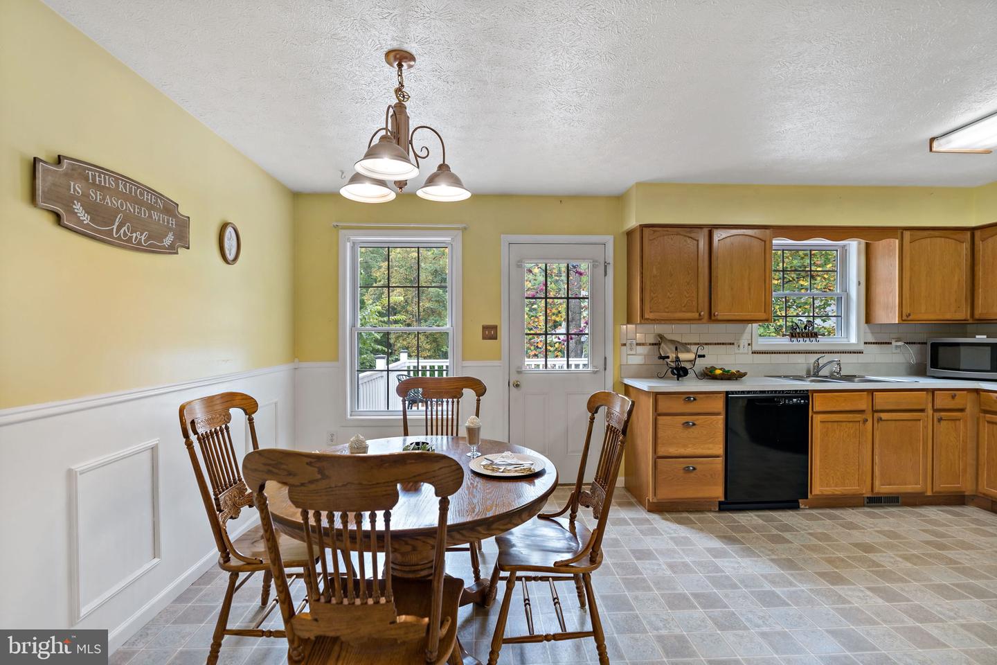 148 ASPEN TRL, WINCHESTER, Virginia 22602, 2 Bedrooms Bedrooms, 7 Rooms Rooms,2 BathroomsBathrooms,Residential,For sale,148 ASPEN TRL,VAFV2036086 MLS # VAFV2036086