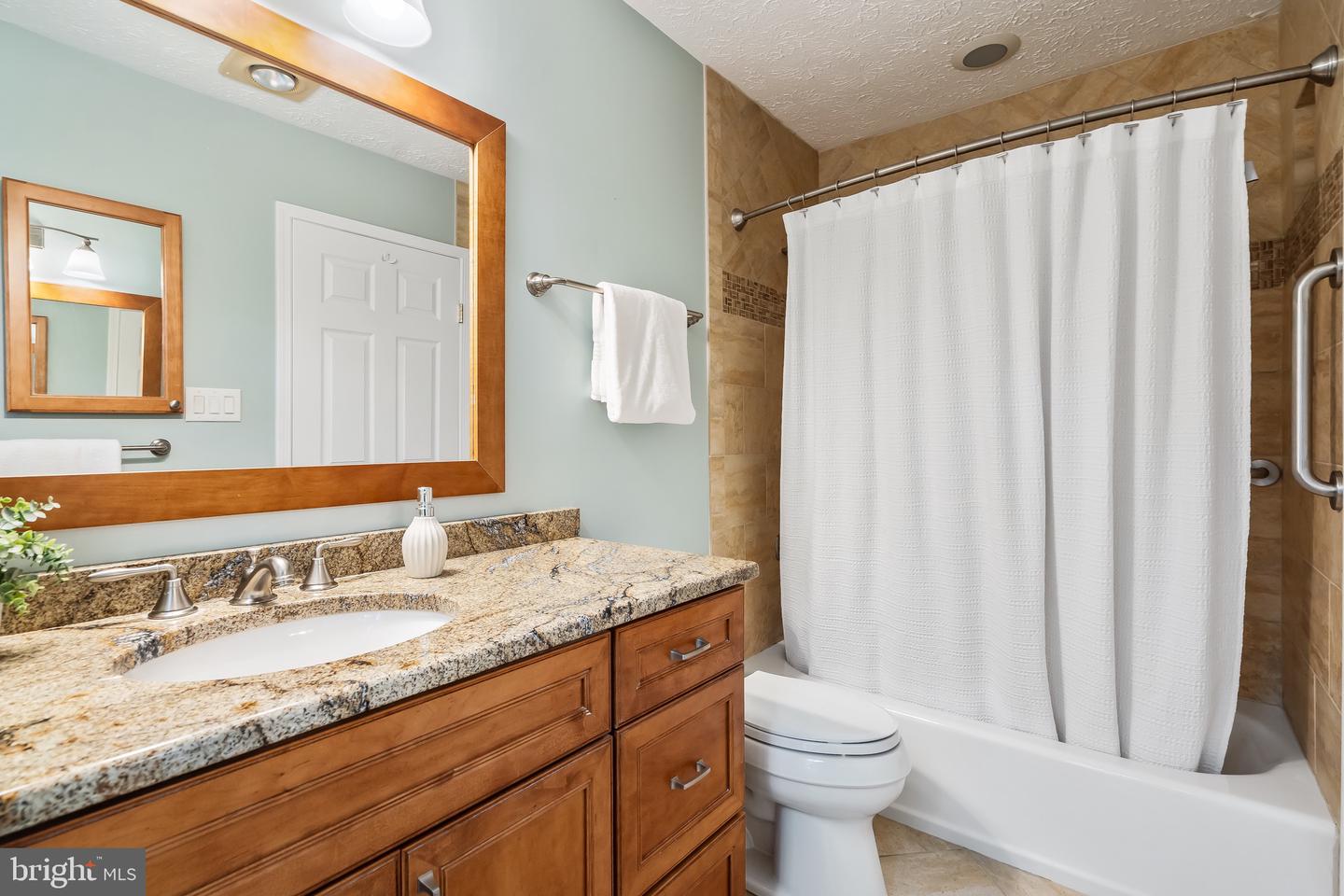 404 TAMARACK LN, STERLING, Virginia 20164, 4 Bedrooms Bedrooms, ,2 BathroomsBathrooms,Residential,For sale,404 TAMARACK LN,VALO2104562 MLS # VALO2104562