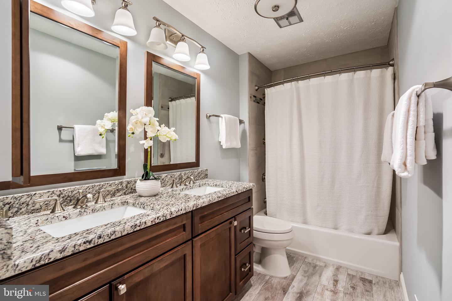 404 TAMARACK LN, STERLING, Virginia 20164, 4 Bedrooms Bedrooms, ,2 BathroomsBathrooms,Residential,For sale,404 TAMARACK LN,VALO2104562 MLS # VALO2104562
