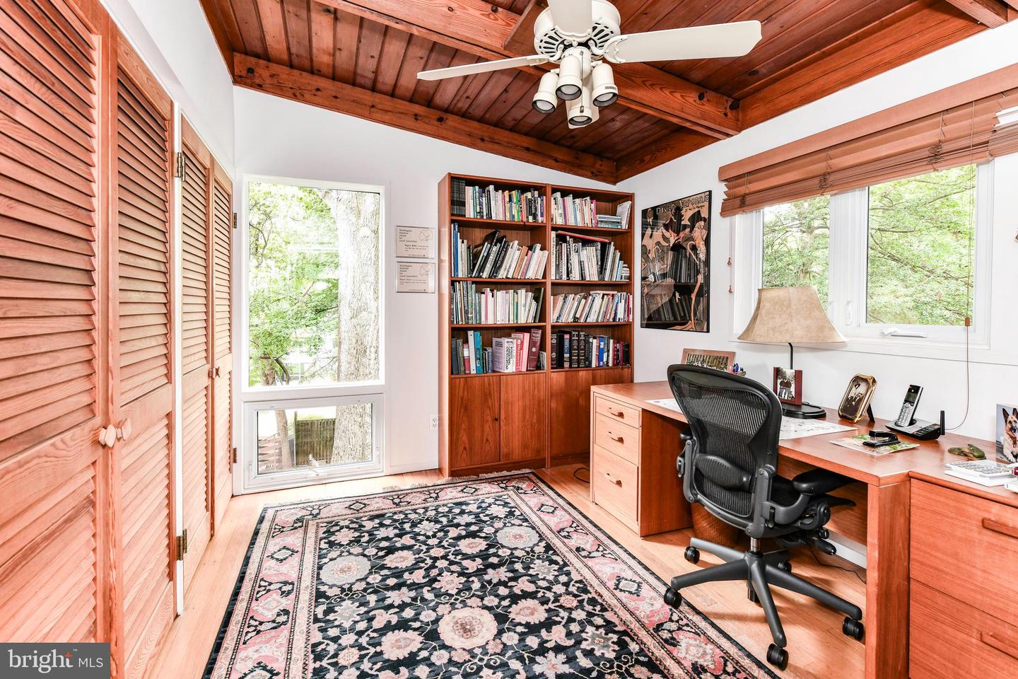 2926 MEADOW VIEW RD, FALLS CHURCH, Virginia 22042, 3 Bedrooms Bedrooms, ,2 BathroomsBathrooms,Residential,For sale,2926 MEADOW VIEW RD,VAFX2261400 MLS # VAFX2261400