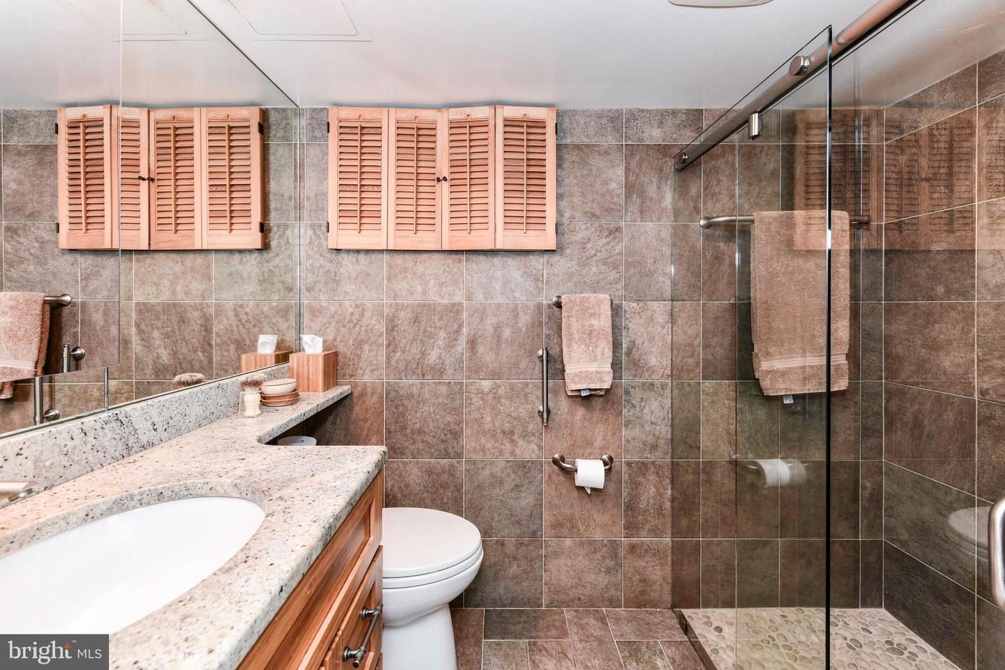 2926 MEADOW VIEW RD, FALLS CHURCH, Virginia 22042, 3 Bedrooms Bedrooms, ,2 BathroomsBathrooms,Residential,For sale,2926 MEADOW VIEW RD,VAFX2261400 MLS # VAFX2261400