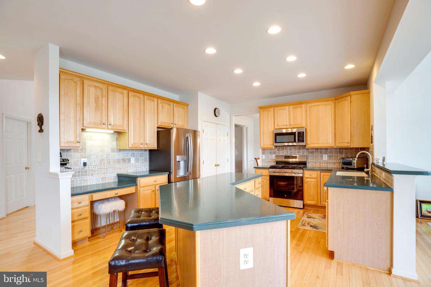 25302 MASTERY PL, ALDIE, Virginia 20105, 4 Bedrooms Bedrooms, ,3 BathroomsBathrooms,Residential,For sale,25302 MASTERY PL,VALO2104592 MLS # VALO2104592