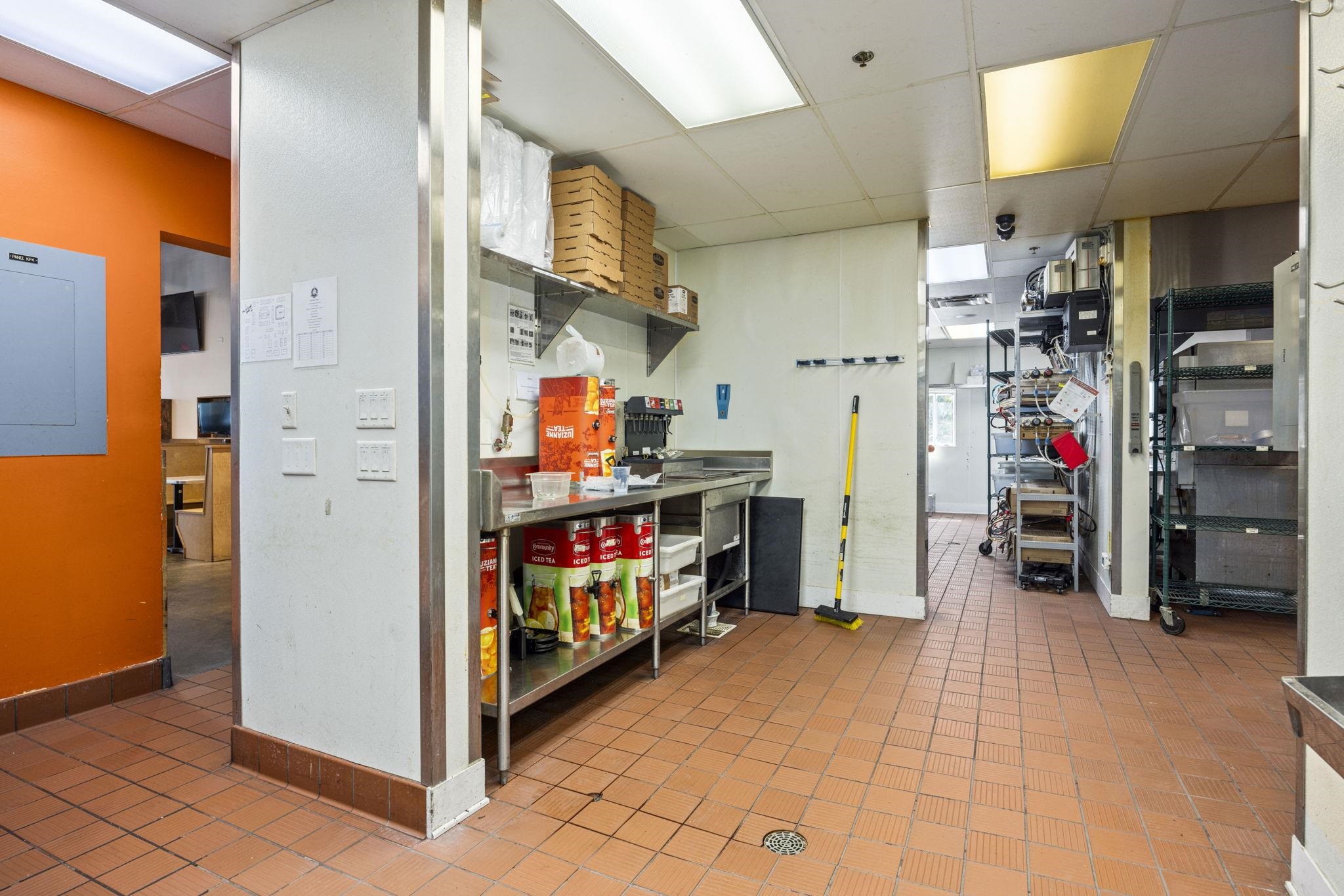 350 UNIVERSITY BLVD, HARRISONBURG, Virginia 22801, ,Commercial,350 UNIVERSITY BLVD,668190 MLS # 668190