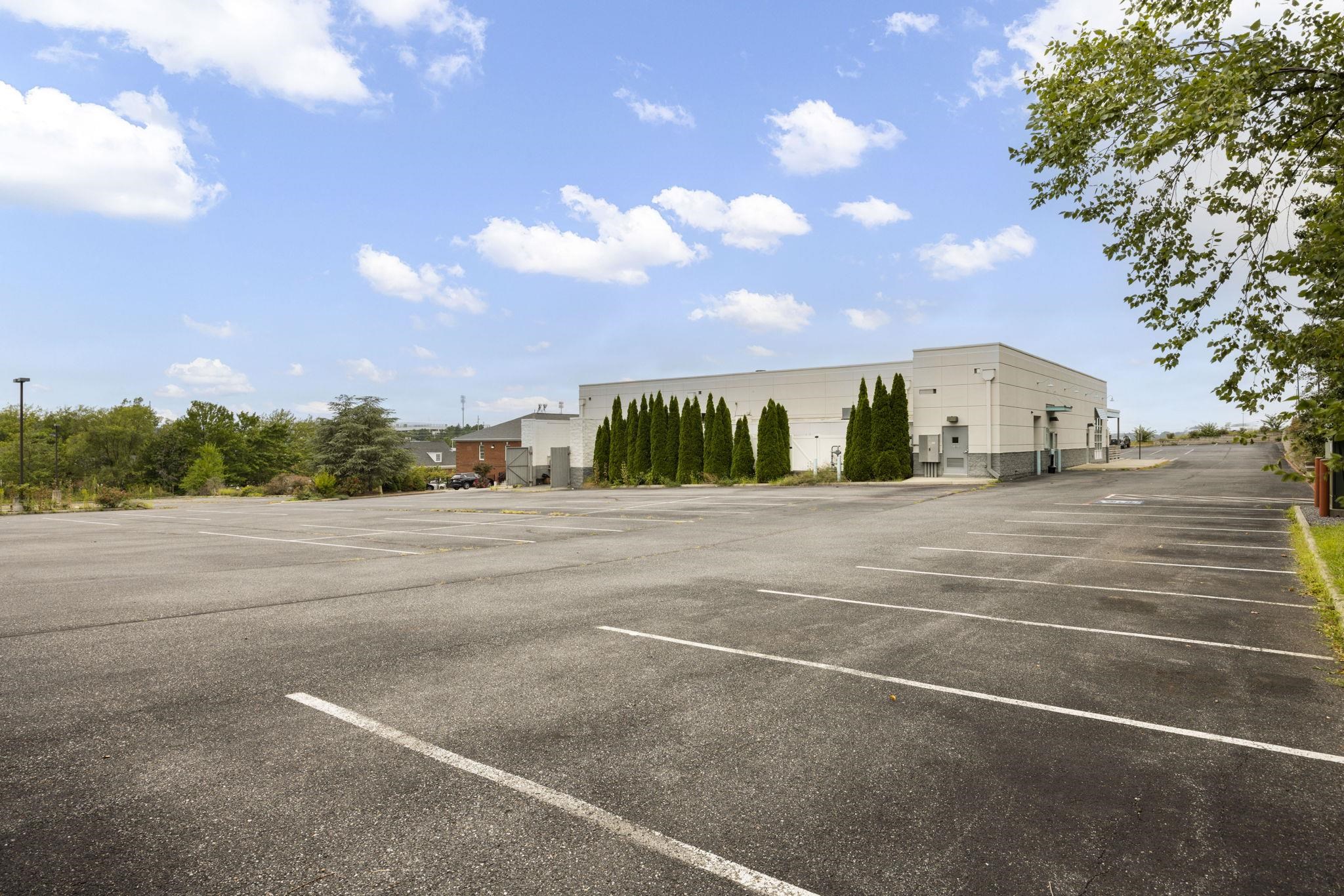 350 UNIVERSITY BLVD, HARRISONBURG, Virginia 22801, ,Commercial,350 UNIVERSITY BLVD,668190 MLS # 668190