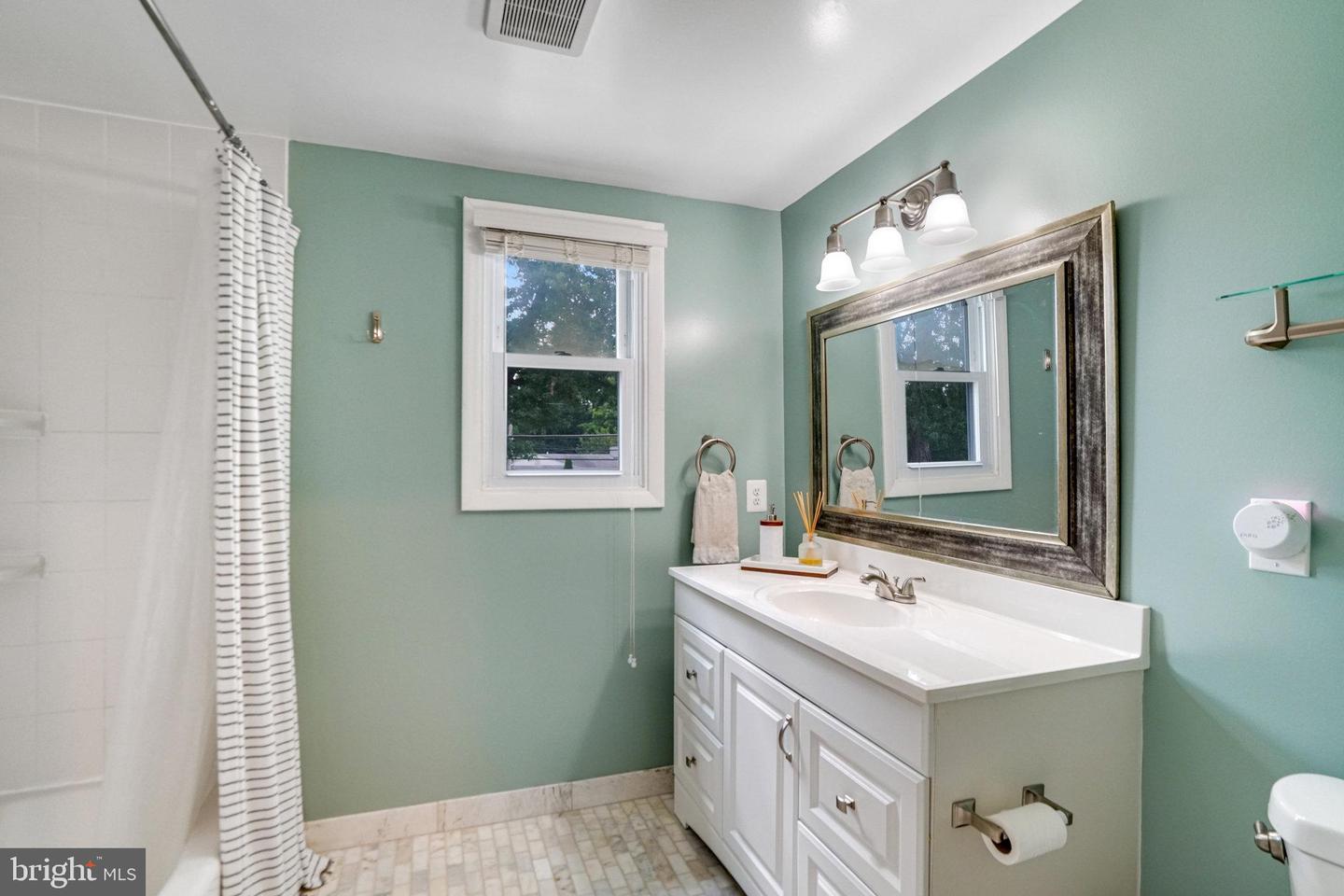 6626 CAVALIER DR, ALEXANDRIA, Virginia 22307, 3 Bedrooms Bedrooms, ,2 BathroomsBathrooms,Residential,For sale,6626 CAVALIER DR,VAFX2261440 MLS # VAFX2261440