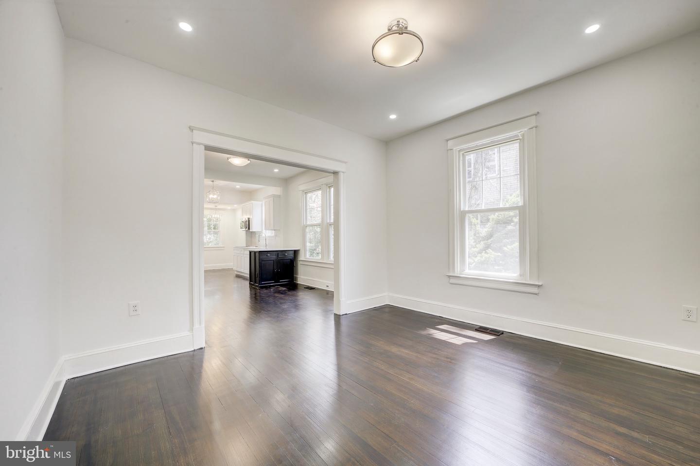 3214 5TH ST SE, WASHINGTON, District Of Columbia 20032, 6 Bedrooms Bedrooms, ,3 BathroomsBathrooms,Residential,For sale,3214 5TH ST SE,DCDC2215404 MLS # DCDC2215404