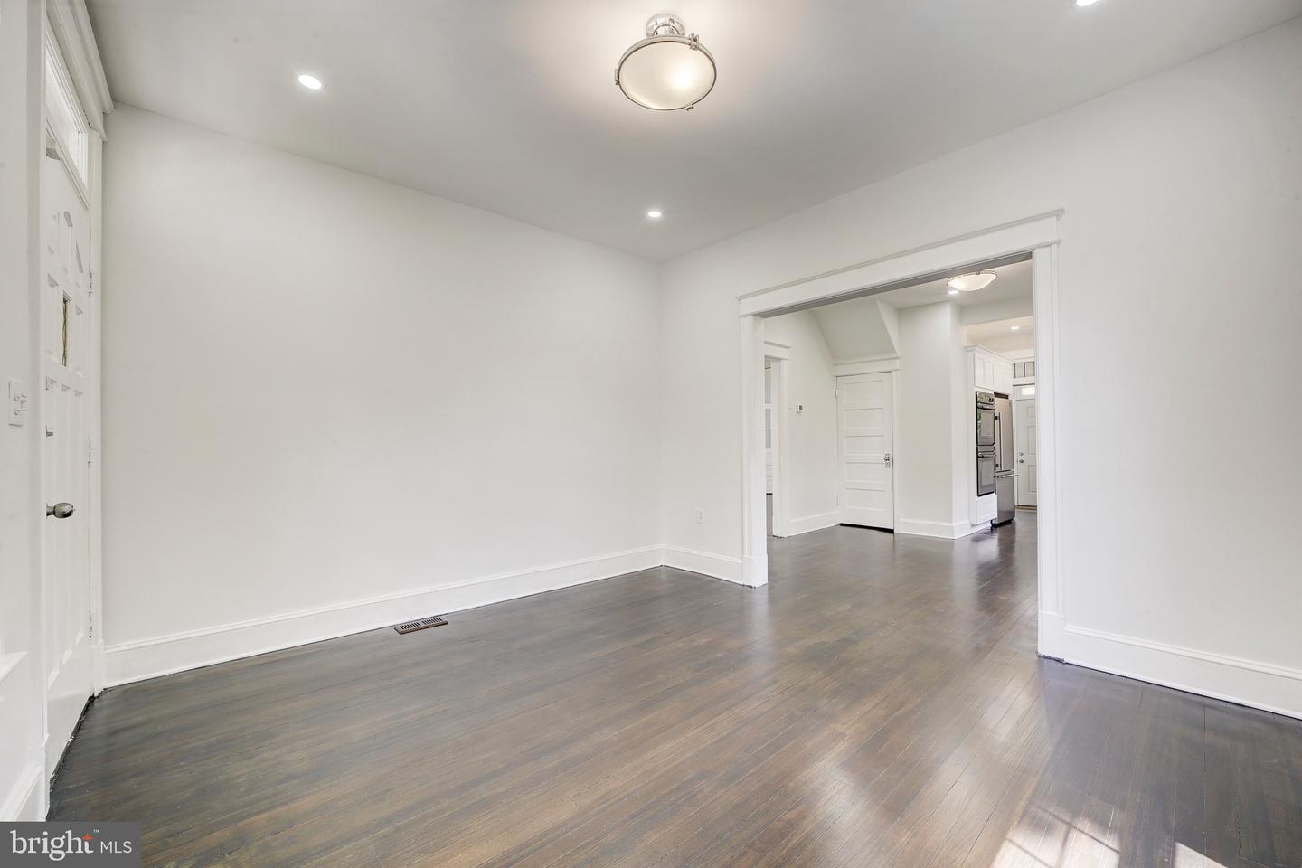 3214 5TH ST SE, WASHINGTON, District Of Columbia 20032, 6 Bedrooms Bedrooms, ,3 BathroomsBathrooms,Residential,For sale,3214 5TH ST SE,DCDC2215404 MLS # DCDC2215404