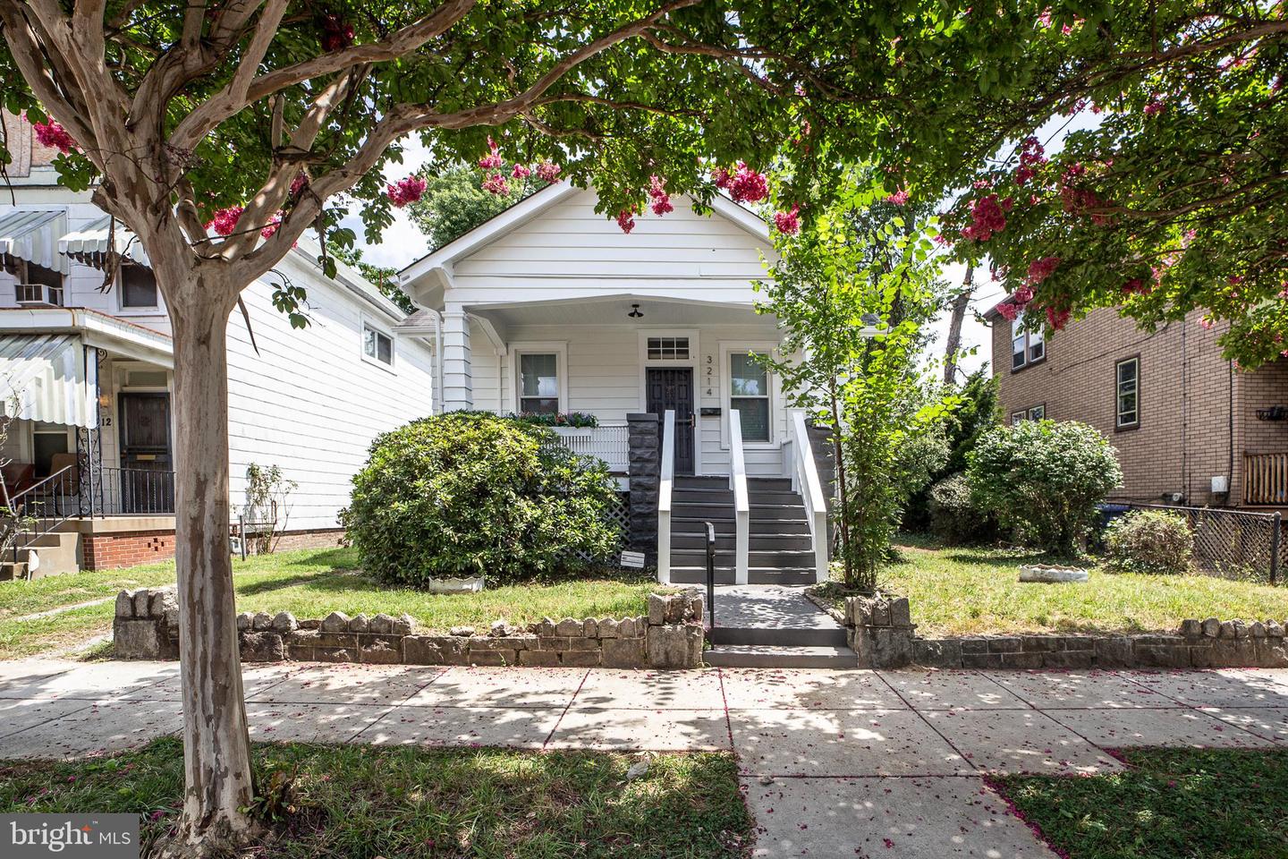 3214 5TH ST SE, WASHINGTON, District Of Columbia 20032, 6 Bedrooms Bedrooms, ,3 BathroomsBathrooms,Residential,For sale,3214 5TH ST SE,DCDC2215404 MLS # DCDC2215404
