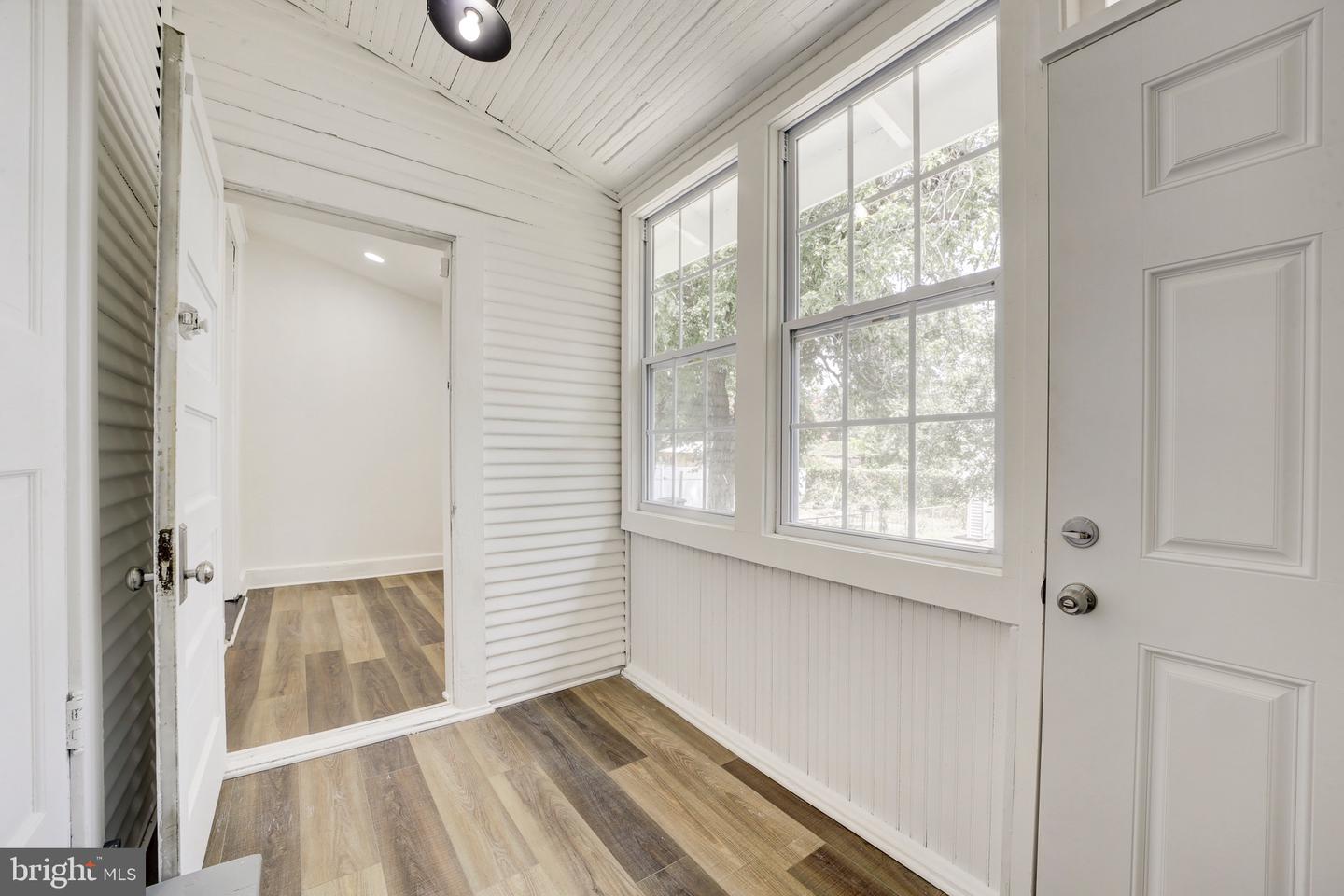 3214 5TH ST SE, WASHINGTON, District Of Columbia 20032, 6 Bedrooms Bedrooms, ,3 BathroomsBathrooms,Residential,For sale,3214 5TH ST SE,DCDC2215404 MLS # DCDC2215404