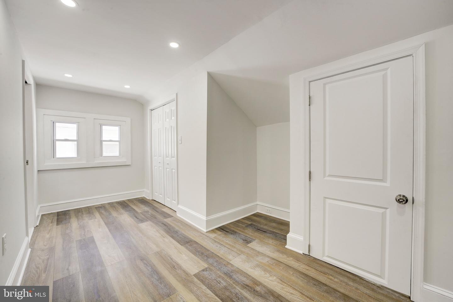 3214 5TH ST SE, WASHINGTON, District Of Columbia 20032, 6 Bedrooms Bedrooms, ,3 BathroomsBathrooms,Residential,For sale,3214 5TH ST SE,DCDC2215404 MLS # DCDC2215404