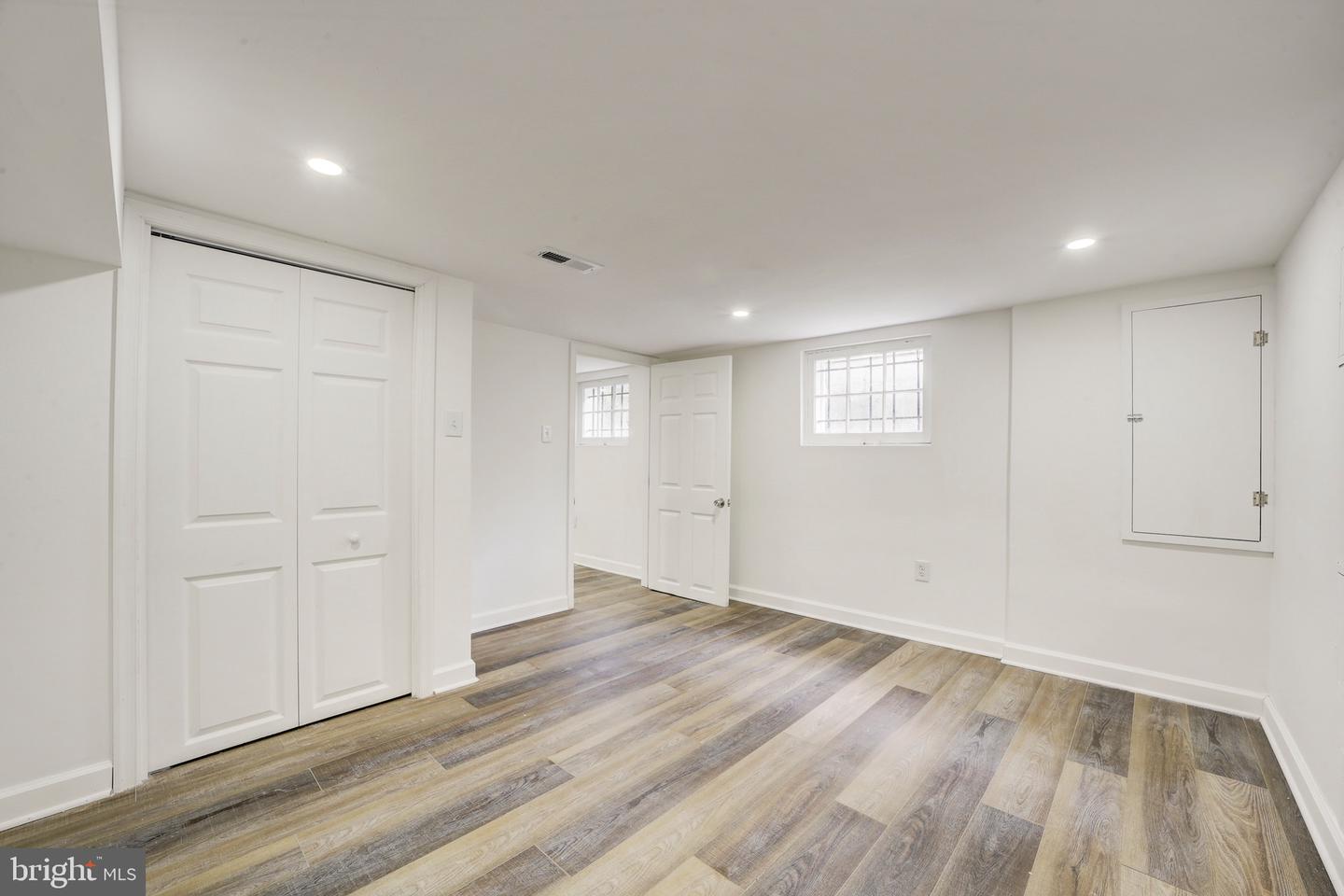 3214 5TH ST SE, WASHINGTON, District Of Columbia 20032, 6 Bedrooms Bedrooms, ,3 BathroomsBathrooms,Residential,For sale,3214 5TH ST SE,DCDC2215404 MLS # DCDC2215404