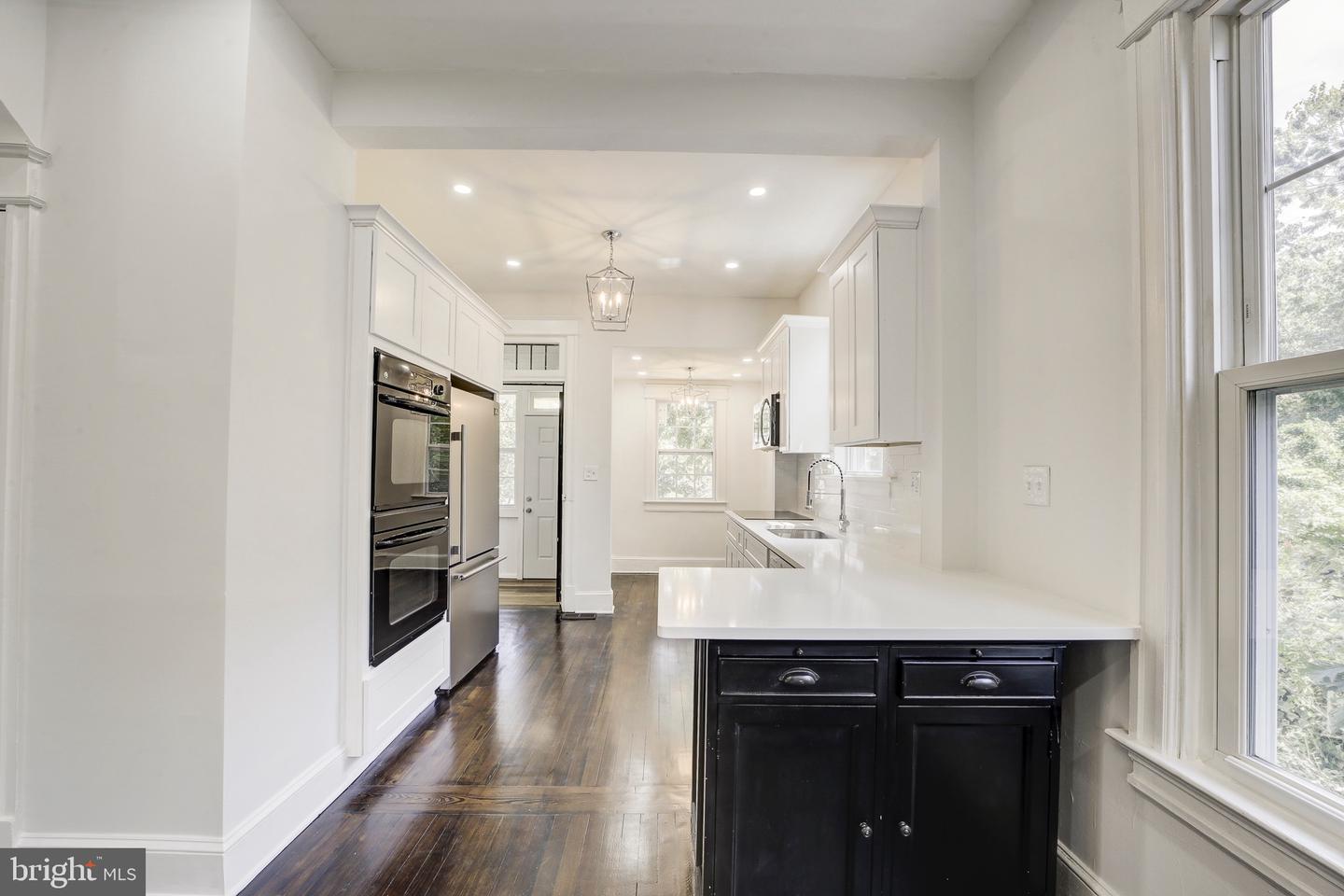 3214 5TH ST SE, WASHINGTON, District Of Columbia 20032, 6 Bedrooms Bedrooms, ,3 BathroomsBathrooms,Residential,For sale,3214 5TH ST SE,DCDC2215404 MLS # DCDC2215404