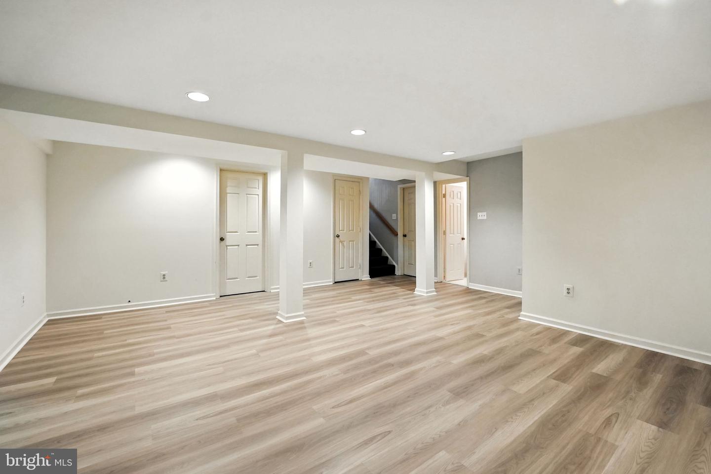 2907 ELMTOP CT, OAKTON, Virginia 22124, 3 Bedrooms Bedrooms, ,3 BathroomsBathrooms,Residential,For sale,2907 ELMTOP CT,VAFX2261742 MLS # VAFX2261742
