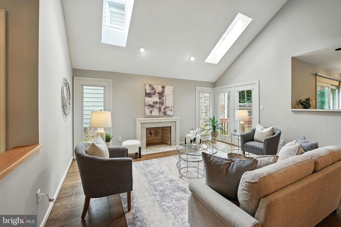 2907 ELMTOP CT, OAKTON, Virginia 22124, 3 Bedrooms Bedrooms, ,3 BathroomsBathrooms,Residential,For sale,2907 ELMTOP CT,VAFX2261742 MLS # VAFX2261742