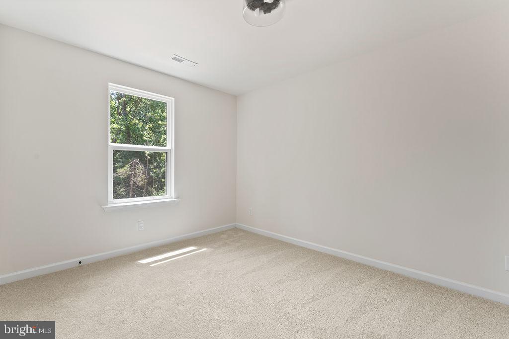621 CLOVER HILL DR, RUTHER GLEN, Virginia 22546, 4 Bedrooms Bedrooms, ,2 BathroomsBathrooms,Residential,For sale,621 CLOVER HILL DR,VACV2008686 MLS # VACV2008686