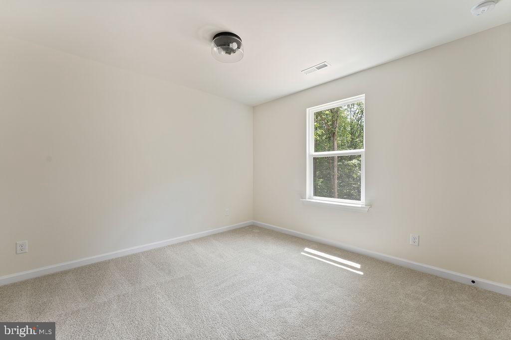621 CLOVER HILL DR, RUTHER GLEN, Virginia 22546, 4 Bedrooms Bedrooms, ,2 BathroomsBathrooms,Residential,For sale,621 CLOVER HILL DR,VACV2008686 MLS # VACV2008686