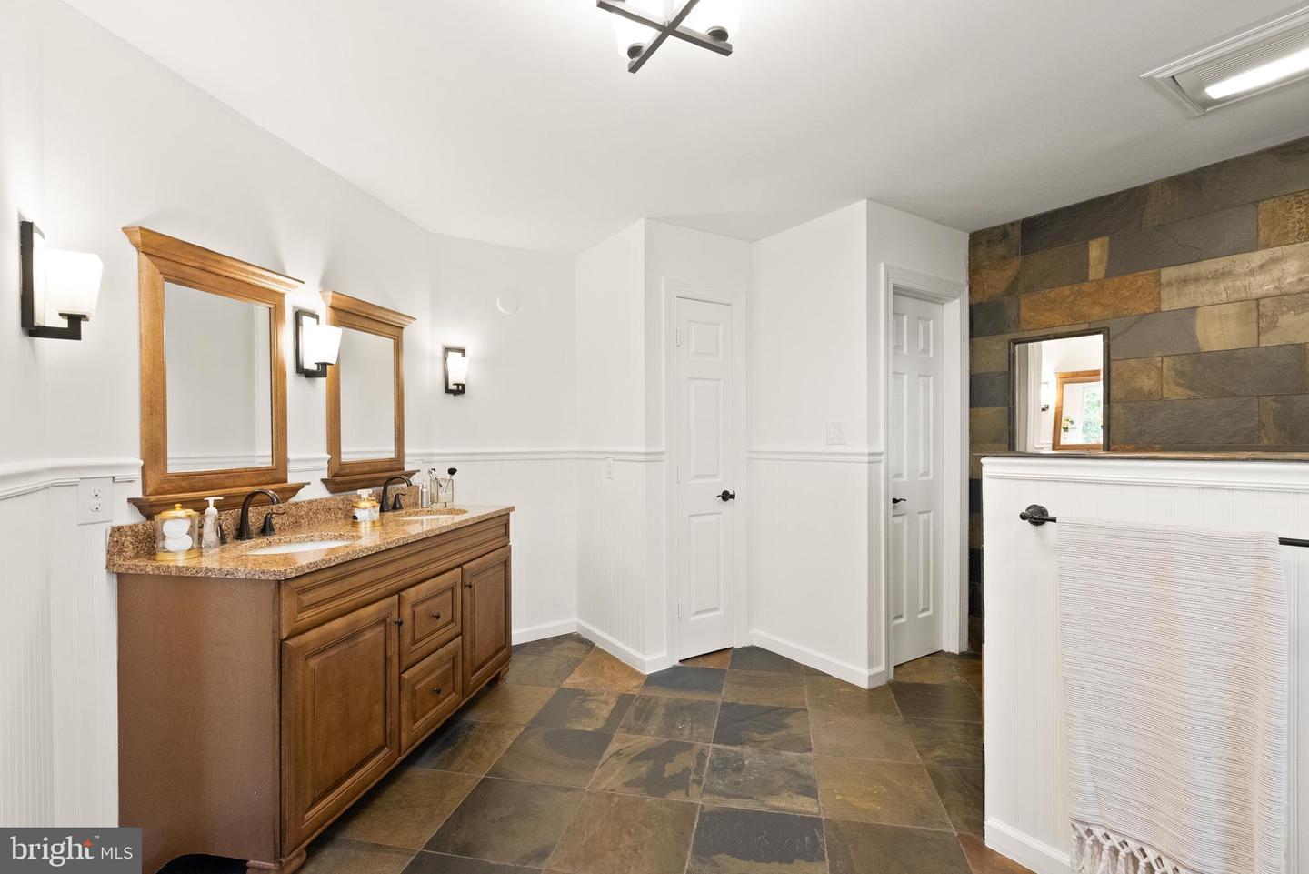 17842 OAKMONT WAY, PURCELLVILLE, Virginia 20132, 5 Bedrooms Bedrooms, ,3 BathroomsBathrooms,Residential,For sale,17842 OAKMONT WAY,VALO2104842 MLS # VALO2104842