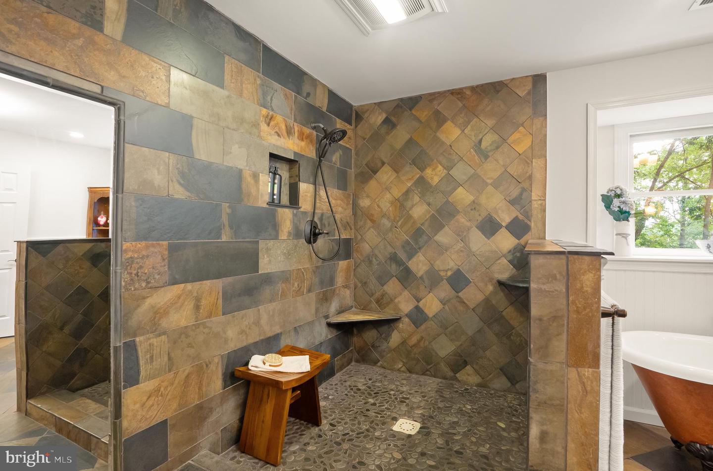 17842 OAKMONT WAY, PURCELLVILLE, Virginia 20132, 5 Bedrooms Bedrooms, ,3 BathroomsBathrooms,Residential,For sale,17842 OAKMONT WAY,VALO2104842 MLS # VALO2104842