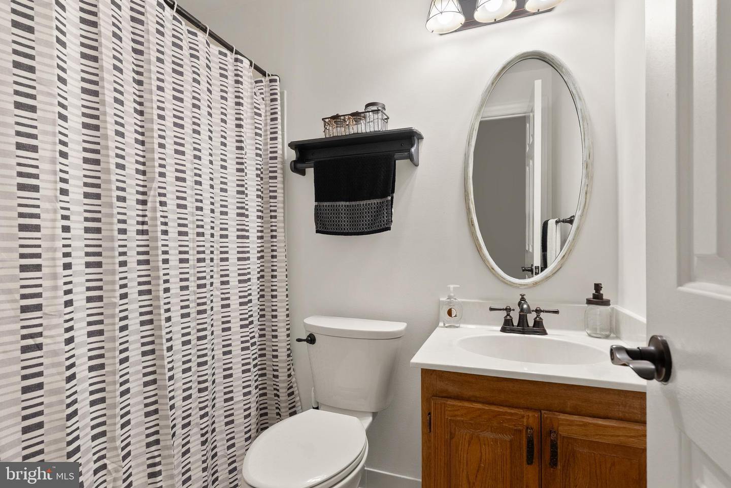 17842 OAKMONT WAY, PURCELLVILLE, Virginia 20132, 5 Bedrooms Bedrooms, ,3 BathroomsBathrooms,Residential,For sale,17842 OAKMONT WAY,VALO2104842 MLS # VALO2104842