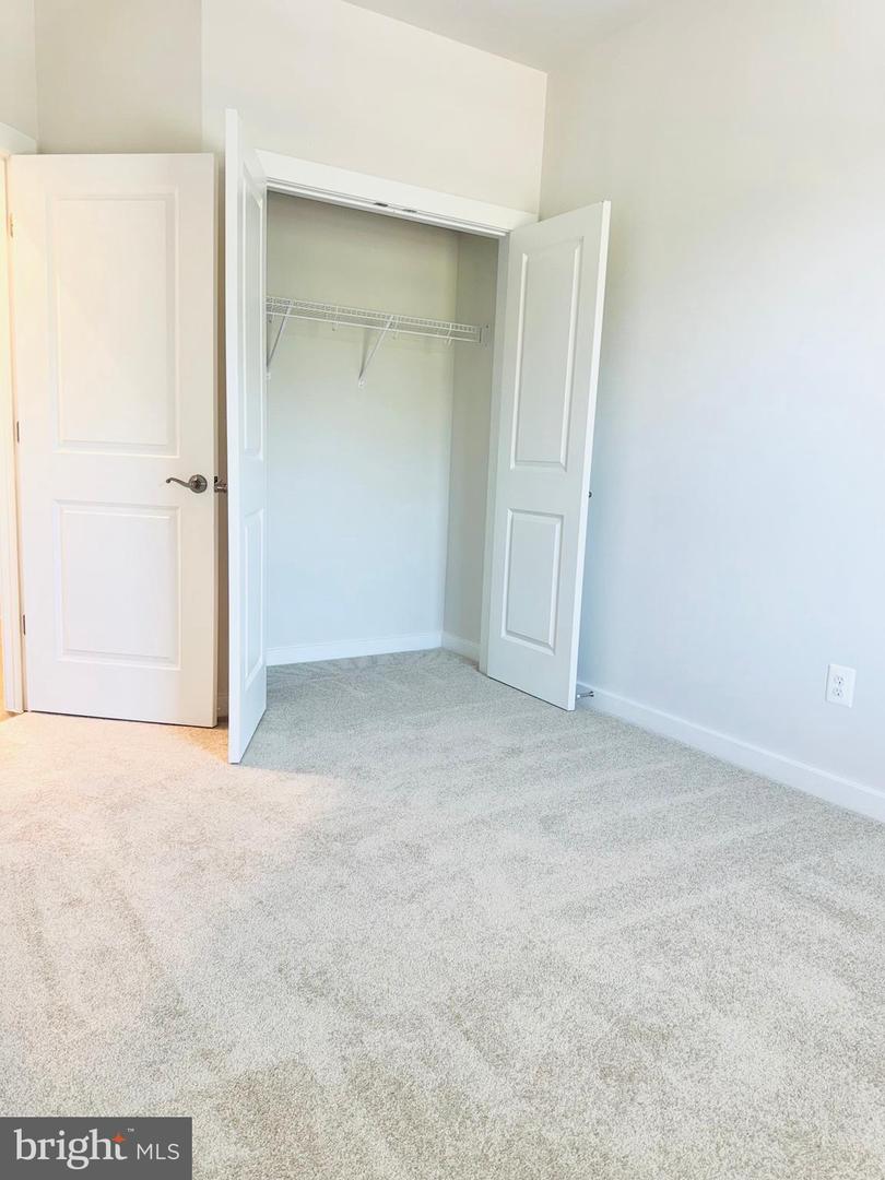 1165 HERNDON PARKWAY PKWY, HERNDON, Virginia 20170, 4 Bedrooms Bedrooms, ,3 BathroomsBathrooms,Residential,For sale,1165 HERNDON PARKWAY PKWY,VAFX2262096 MLS # VAFX2262096