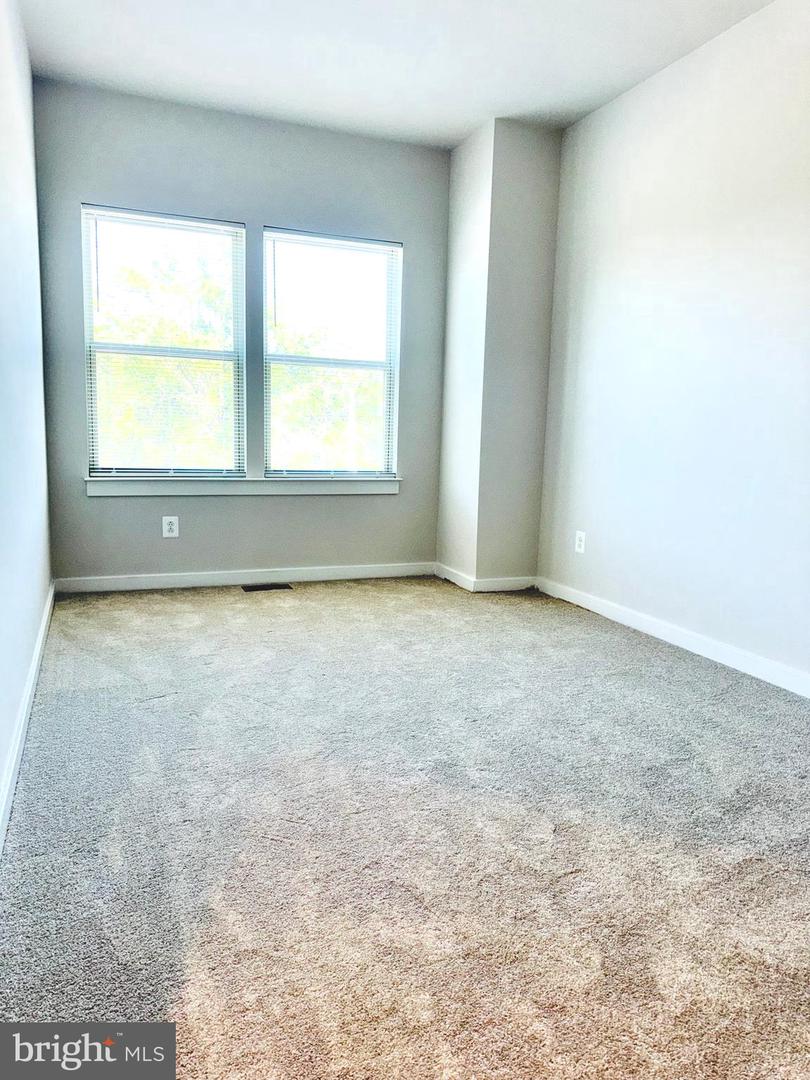 1165 HERNDON PARKWAY PKWY, HERNDON, Virginia 20170, 4 Bedrooms Bedrooms, ,3 BathroomsBathrooms,Residential,For sale,1165 HERNDON PARKWAY PKWY,VAFX2262096 MLS # VAFX2262096