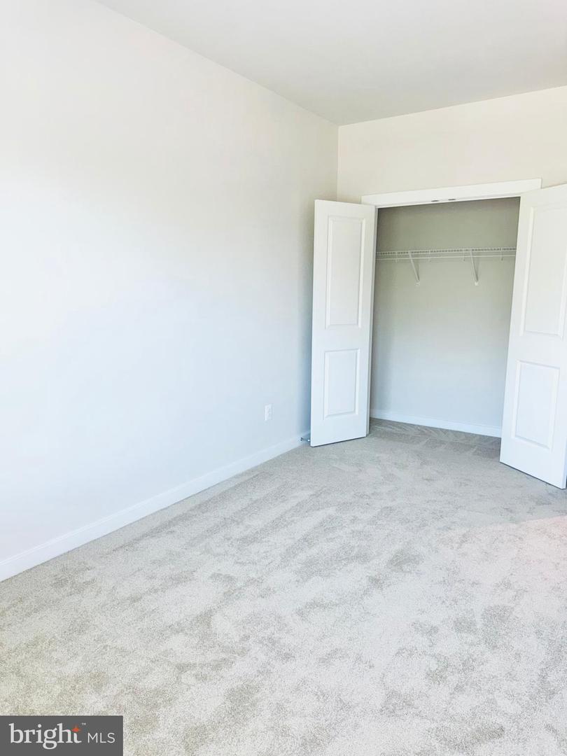 1165 HERNDON PARKWAY PKWY, HERNDON, Virginia 20170, 4 Bedrooms Bedrooms, ,3 BathroomsBathrooms,Residential,For sale,1165 HERNDON PARKWAY PKWY,VAFX2262096 MLS # VAFX2262096