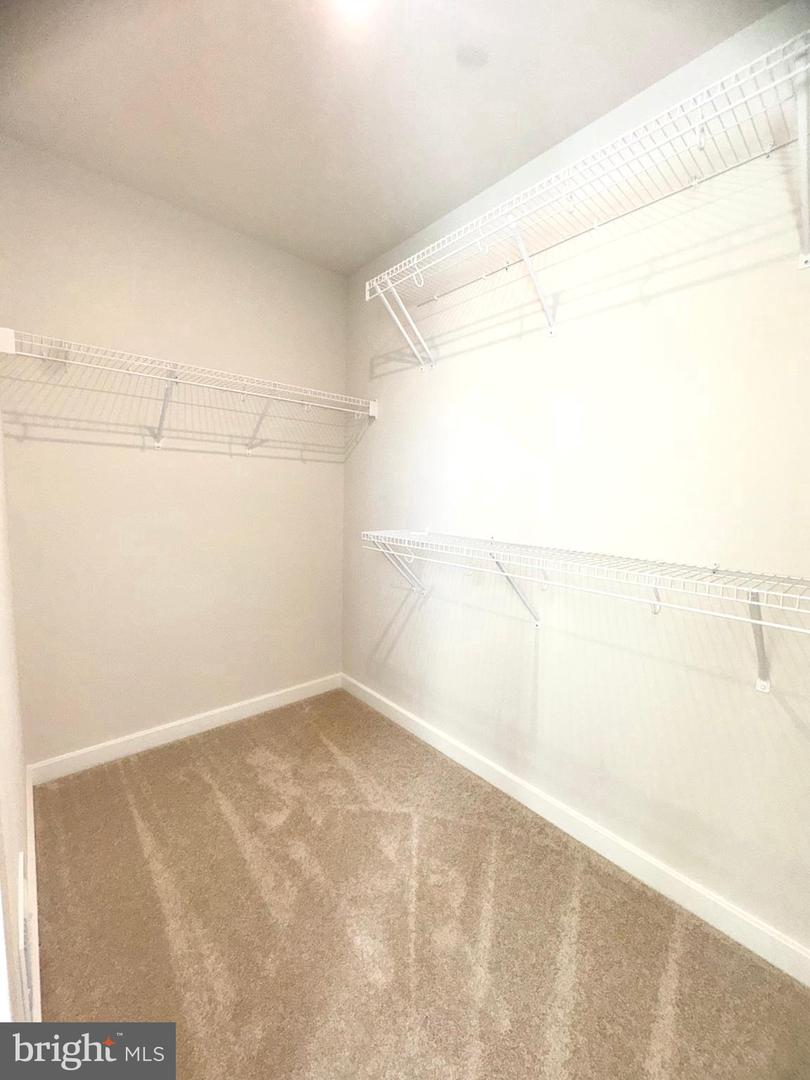 1165 HERNDON PARKWAY PKWY, HERNDON, Virginia 20170, 4 Bedrooms Bedrooms, ,3 BathroomsBathrooms,Residential,For sale,1165 HERNDON PARKWAY PKWY,VAFX2262096 MLS # VAFX2262096