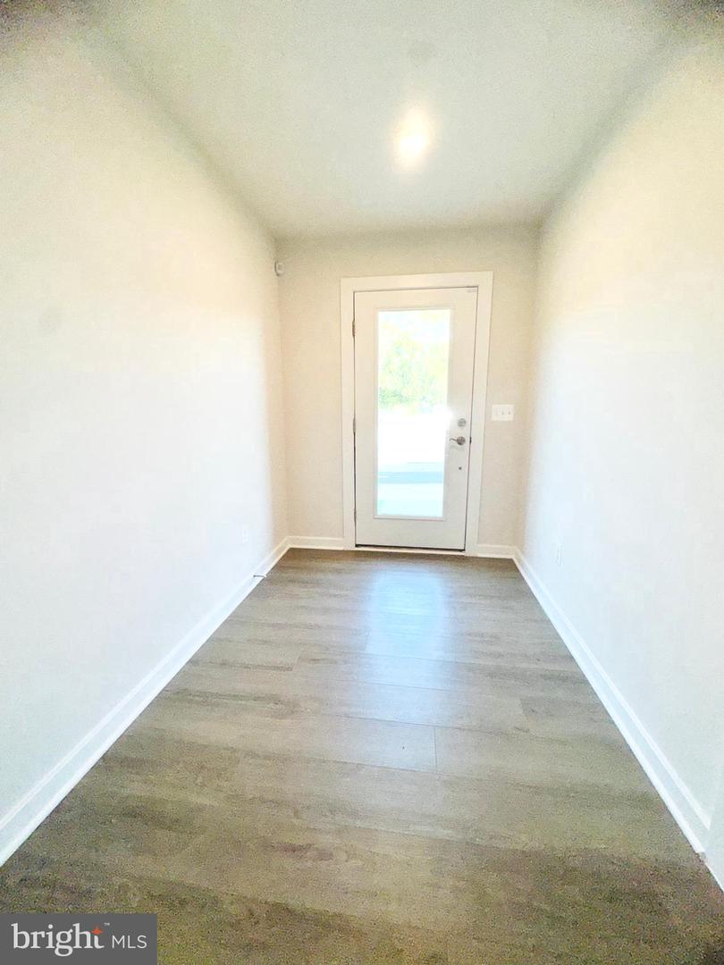 1165 HERNDON PARKWAY PKWY, HERNDON, Virginia 20170, 4 Bedrooms Bedrooms, ,3 BathroomsBathrooms,Residential,For sale,1165 HERNDON PARKWAY PKWY,VAFX2262096 MLS # VAFX2262096