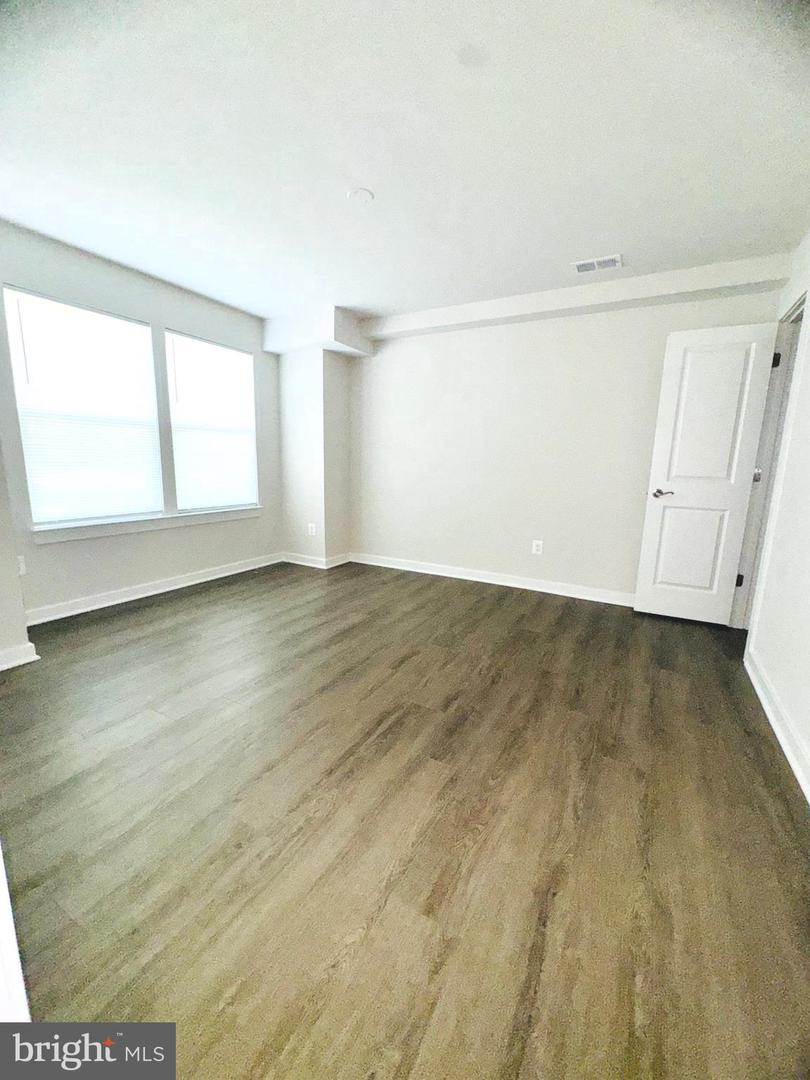 1165 HERNDON PARKWAY PKWY, HERNDON, Virginia 20170, 4 Bedrooms Bedrooms, ,3 BathroomsBathrooms,Residential,For sale,1165 HERNDON PARKWAY PKWY,VAFX2262096 MLS # VAFX2262096