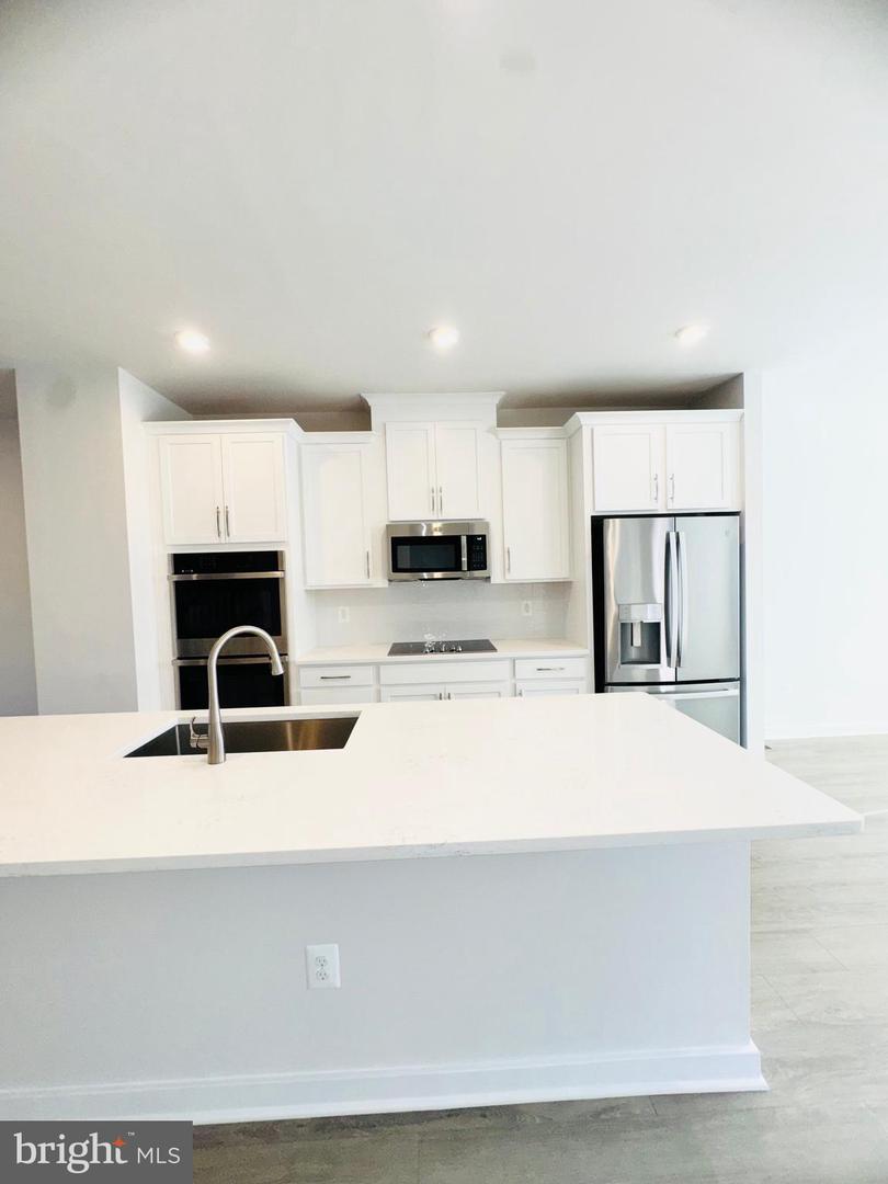 1165 HERNDON PARKWAY PKWY, HERNDON, Virginia 20170, 4 Bedrooms Bedrooms, ,3 BathroomsBathrooms,Residential,For sale,1165 HERNDON PARKWAY PKWY,VAFX2262096 MLS # VAFX2262096