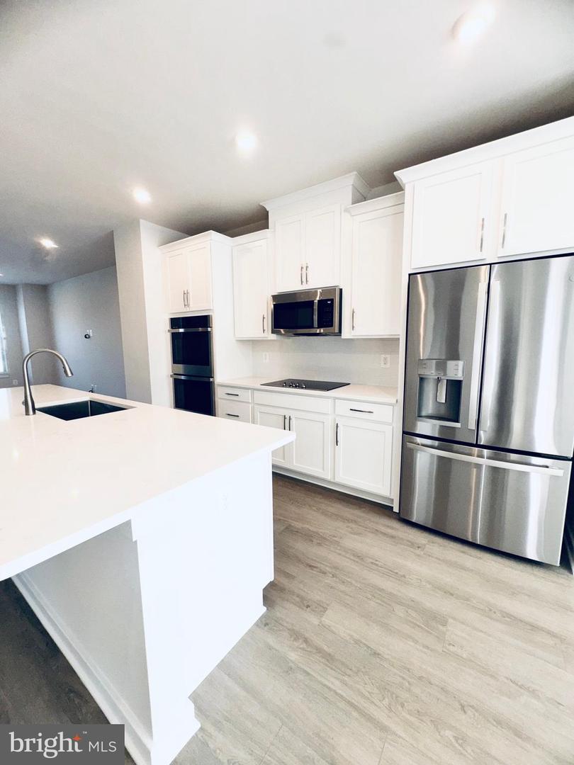 1165 HERNDON PARKWAY PKWY, HERNDON, Virginia 20170, 4 Bedrooms Bedrooms, ,3 BathroomsBathrooms,Residential,For sale,1165 HERNDON PARKWAY PKWY,VAFX2262096 MLS # VAFX2262096