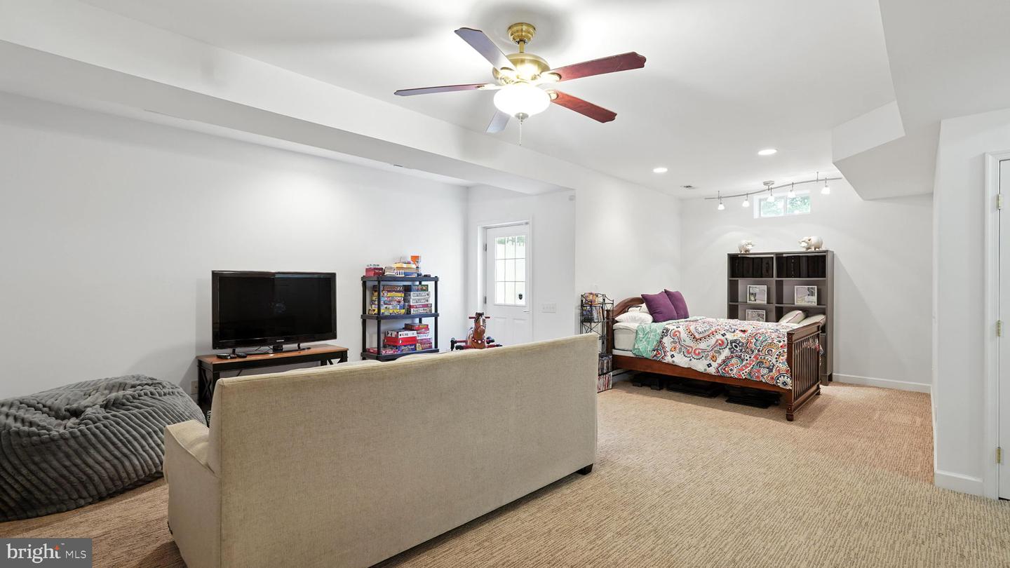 9400 RIM ROCK CT, MANASSAS, Virginia 20112, 4 Bedrooms Bedrooms, ,3 BathroomsBathrooms,Residential,For sale,9400 RIM ROCK CT,VAPW2101824 MLS # VAPW2101824