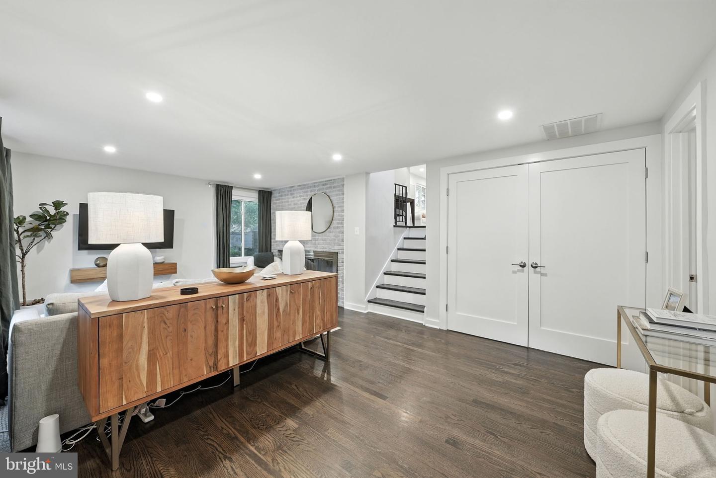 7312 BRAD ST, FALLS CHURCH, Virginia 22042, 4 Bedrooms Bedrooms, ,2 BathroomsBathrooms,Residential,For sale,7312 BRAD ST,VAFX2262366 MLS # VAFX2262366