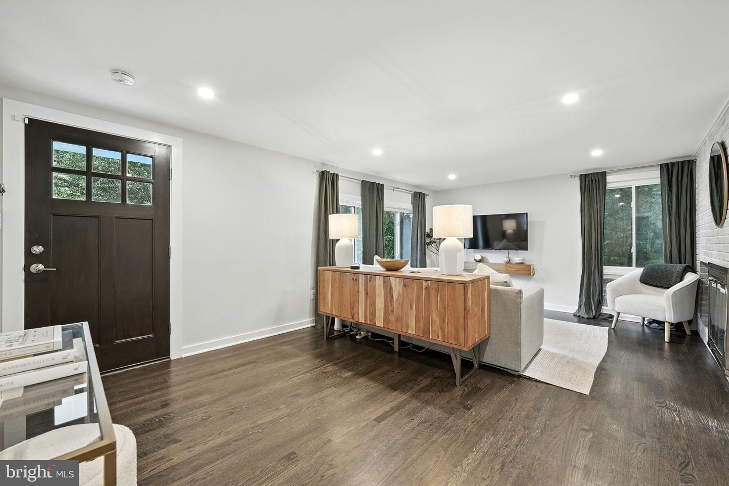7312 BRAD ST, FALLS CHURCH, Virginia 22042, 4 Bedrooms Bedrooms, ,2 BathroomsBathrooms,Residential,For sale,7312 BRAD ST,VAFX2262366 MLS # VAFX2262366