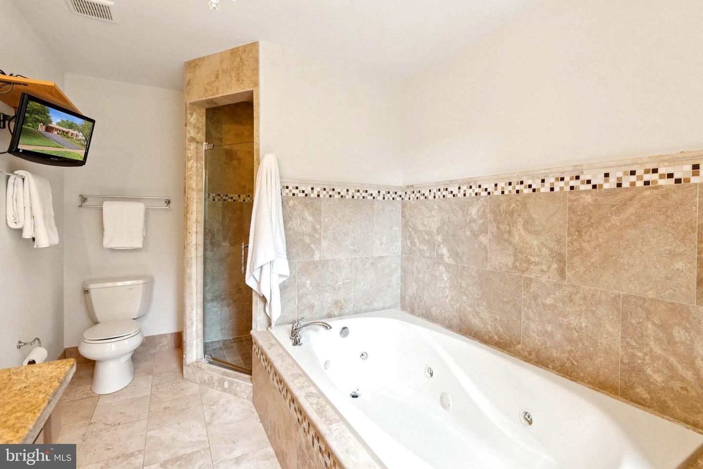 1940 POWHATAN ST, FALLS CHURCH, Virginia 22043, 6 Bedrooms Bedrooms, ,4 BathroomsBathrooms,Residential,For sale,1940 POWHATAN ST,VAFX2262400 MLS # VAFX2262400
