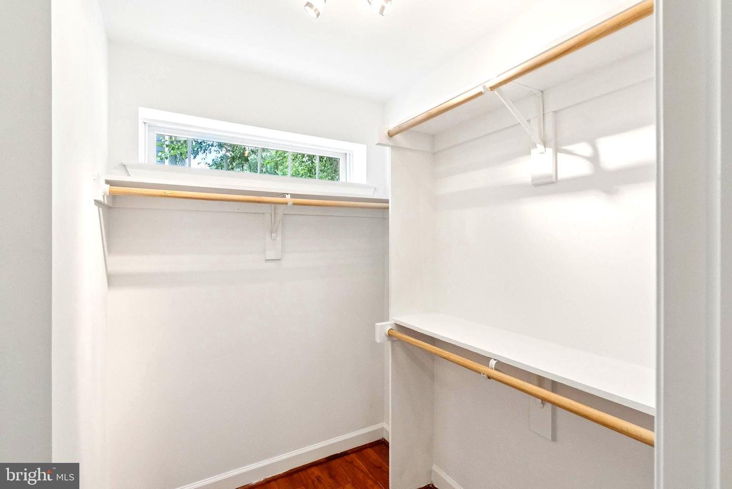 1940 POWHATAN ST, FALLS CHURCH, Virginia 22043, 6 Bedrooms Bedrooms, ,4 BathroomsBathrooms,Residential,For sale,1940 POWHATAN ST,VAFX2262400 MLS # VAFX2262400