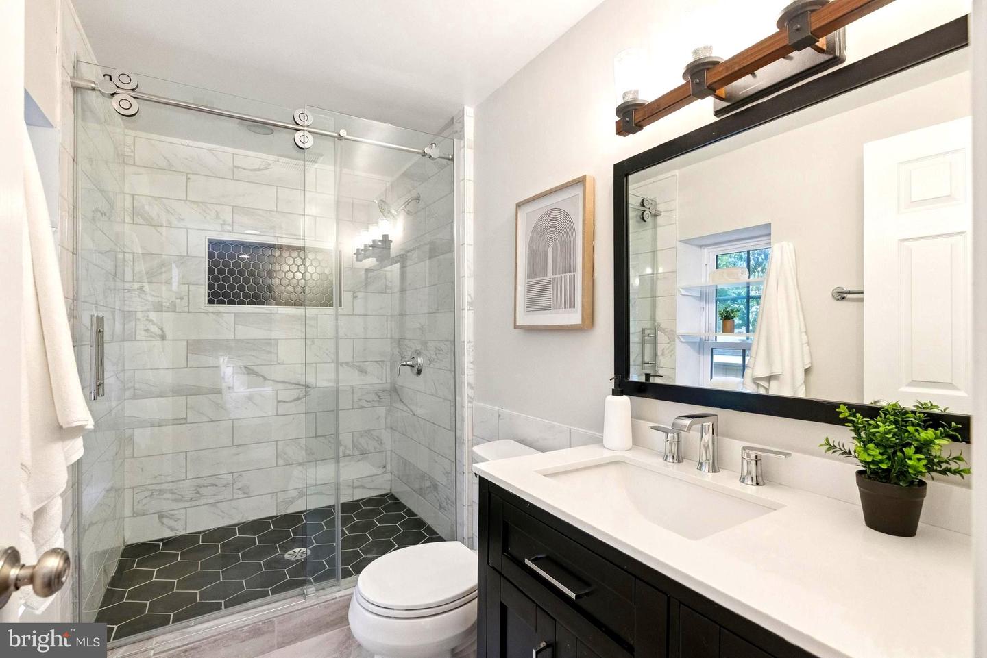 1940 POWHATAN ST, FALLS CHURCH, Virginia 22043, 6 Bedrooms Bedrooms, ,4 BathroomsBathrooms,Residential,For sale,1940 POWHATAN ST,VAFX2262400 MLS # VAFX2262400