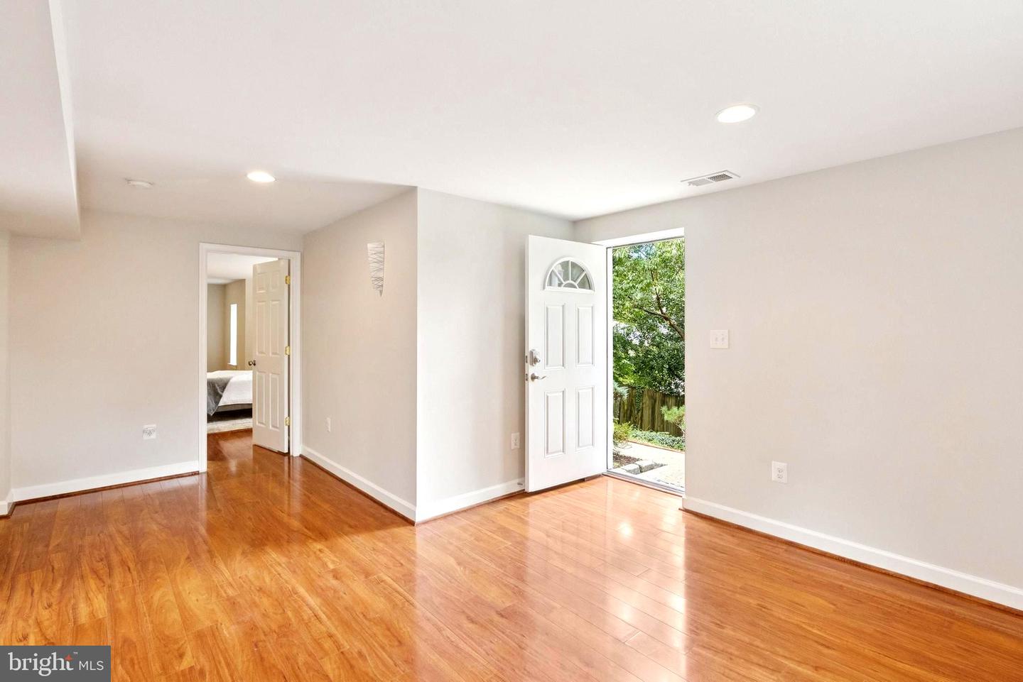 1940 POWHATAN ST, FALLS CHURCH, Virginia 22043, 6 Bedrooms Bedrooms, ,4 BathroomsBathrooms,Residential,For sale,1940 POWHATAN ST,VAFX2262400 MLS # VAFX2262400